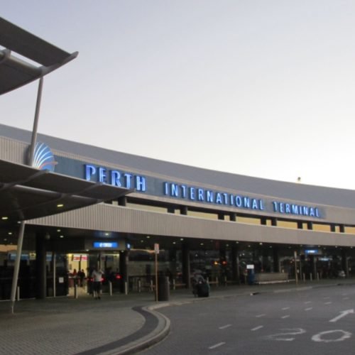 Top Reasons to Choose a Maxi Taxi in Perth for Airport Transfers & Group Travel